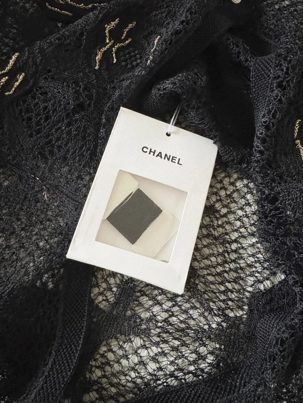 CHANEL cropped signature